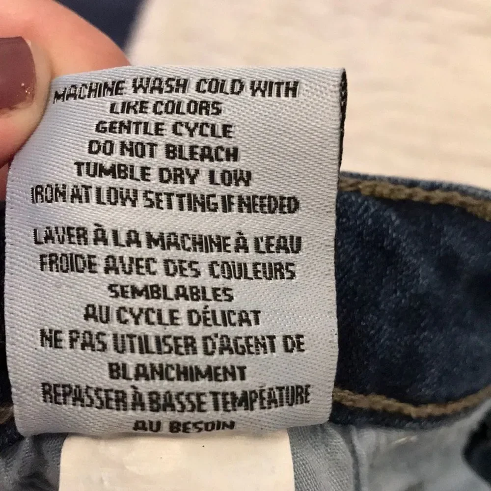 Cute distressed jean skirt